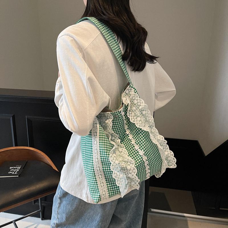 Fashion girly lace sweet wind bucket bag 2025 new large capacity underarm canvas bag plaid shoulder bag