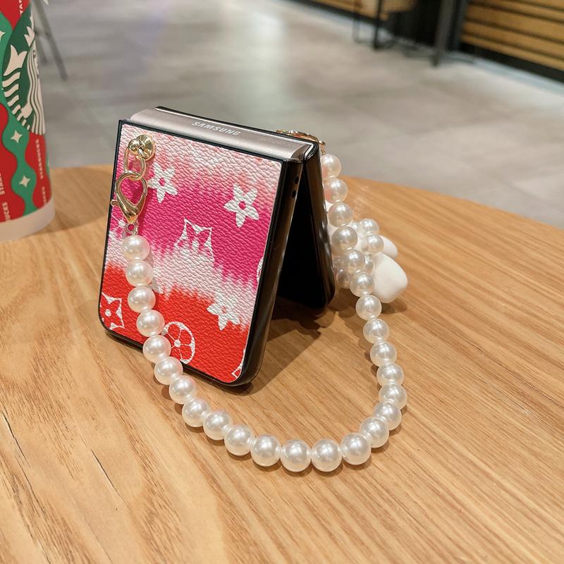 Custodia a cuore di lusso con fiocco in strass 3D con braccialetto di perle per Samsung Galaxy Z Flip 3 Z fold 4 Z Flip 5 Cover per Huawei P50 Pocket / oppo find N2