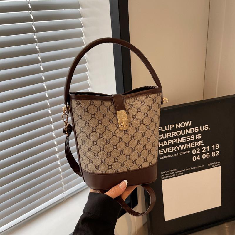 Trendige Damen-Beuteltasche Stilvolle Retro-Umhängetasche Für den täglichen Gebrauch in Schwarz Beige Kaffee Khaki