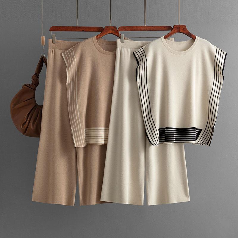 GMXIA Módní set: Dámský pruhovaný patchworkový pletený svetr s kulatým výstřihem a volným střihem, dvoudílné kalhoty s vysokým pasem, rovnými nohavicemi a širokými nohavicemi