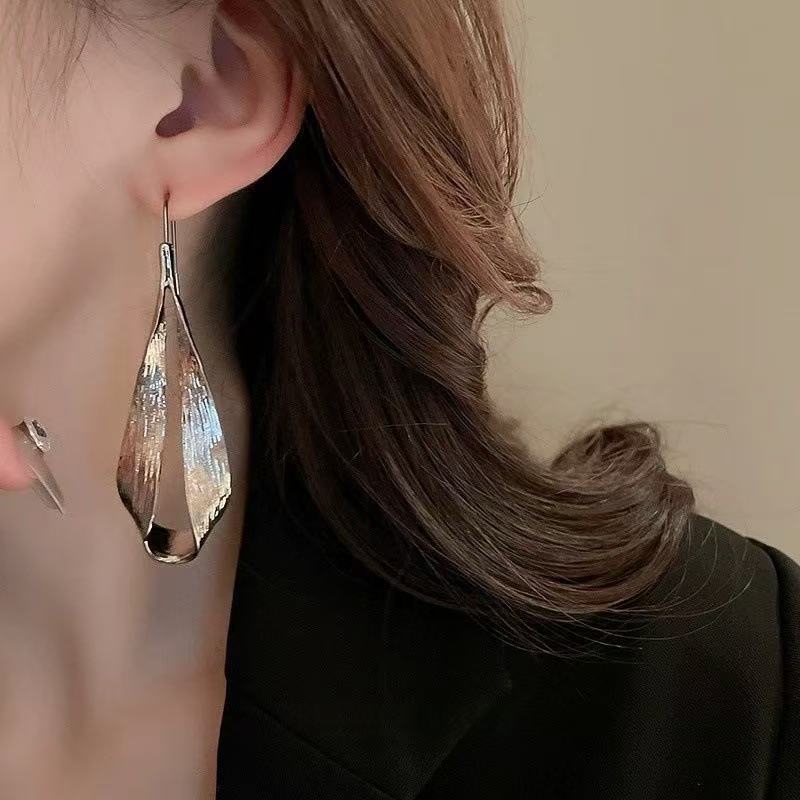 Statement Irregular Liquid Earrings for Women Fashion Silver Color Geometric Hollow Dangle Drop Earrings Girl 2026 Trendy Party Jewelry