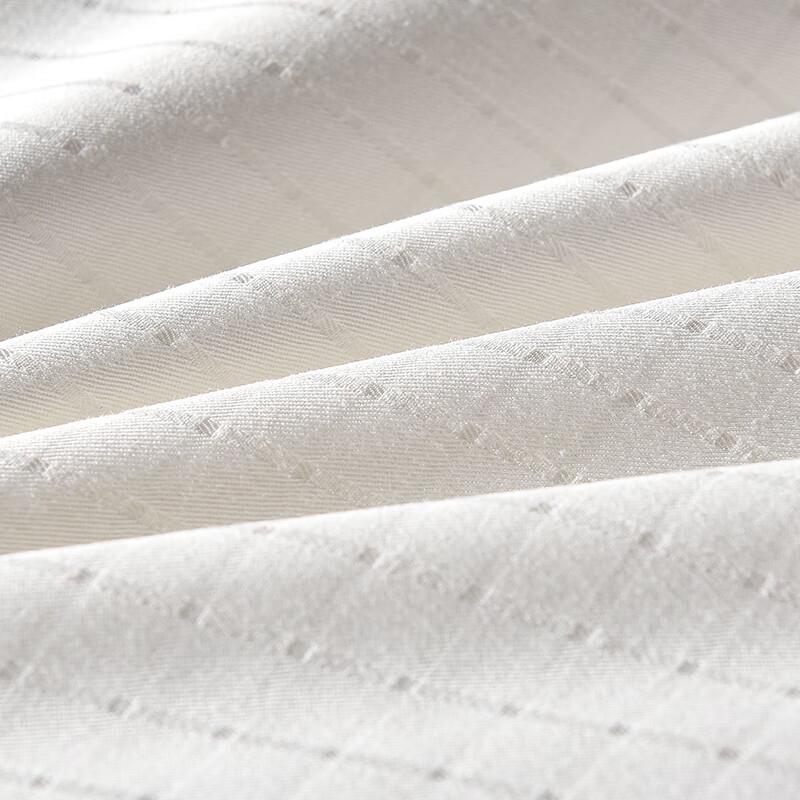 Royal Sleep Silk Blend Quilt