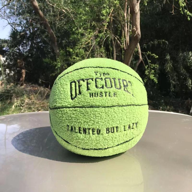 Велюровая наволочка на подушку-баскетбольный мяч с тиснением спортивный дизайн мягкий полиэстеровый наполнитель ручная стирка декор для гостиной спальни идея подарка для фаната трава зеленый 2990₽