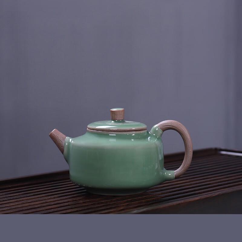 

Bafangli Longquan Celadon Ceramic Tea Set