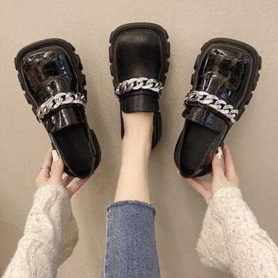 Neue Herbstplattform im britischen Stil, kleine Lederschuhe, Frauen, Metallkette, dicker Absatz, dicke Sohle, einzelne Schuhe, weibliche Slipper
