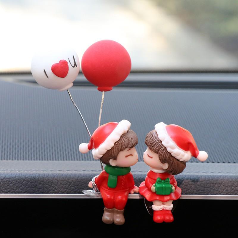 Cute Kissing Couple Dolls: Electric Car Interior Ornaments