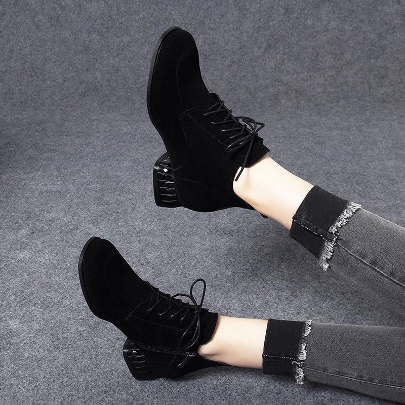 Women's boots 2025 autumn and winter new lace-up foreign black Martin boots straps matte sheepskin round head side zipper short boots