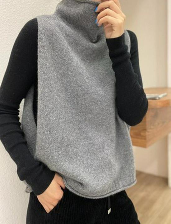 Women's Cashmere Sweater Vest: High Neck, Button-Up, Sleeveless, Loose Fit, Slimming, Wool Knit – Perfect for Autumn and Winter.