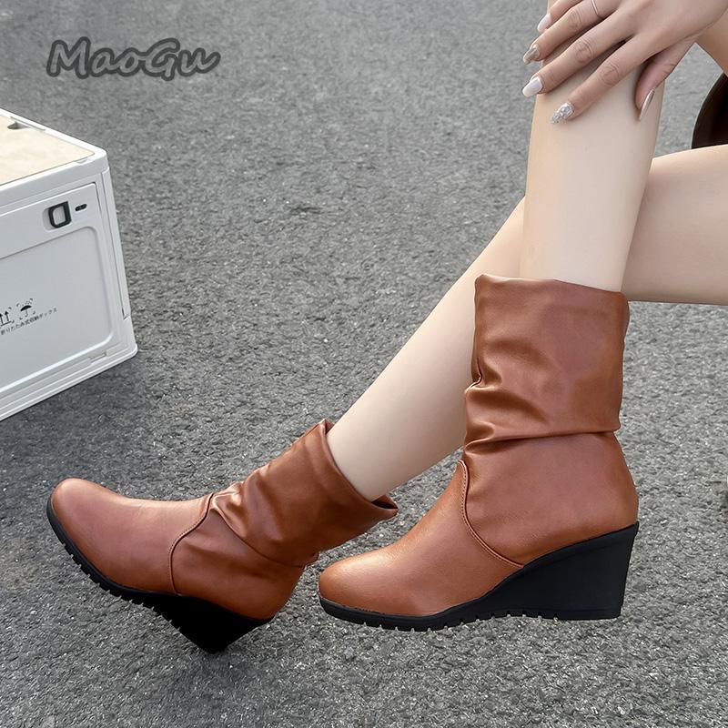 Fashion Brown Pu Mid Calf Booties Women 2025 Autumn Round Toe Non Slip Wedge Heel Boots Fashion Pleated Slip-On Boots Bota Feminina