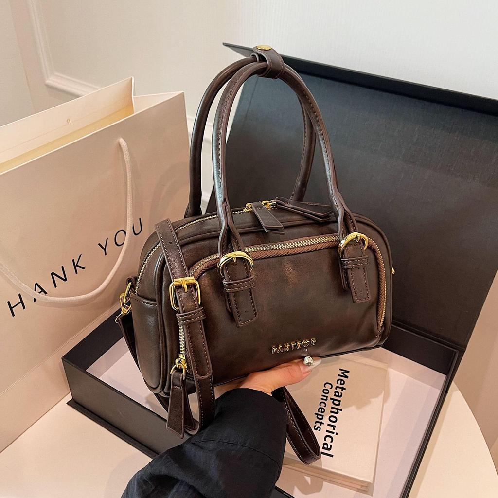 Women's 2024 Retro Handheld Crossbody Bowling Bag: Versatile & Stylish Design