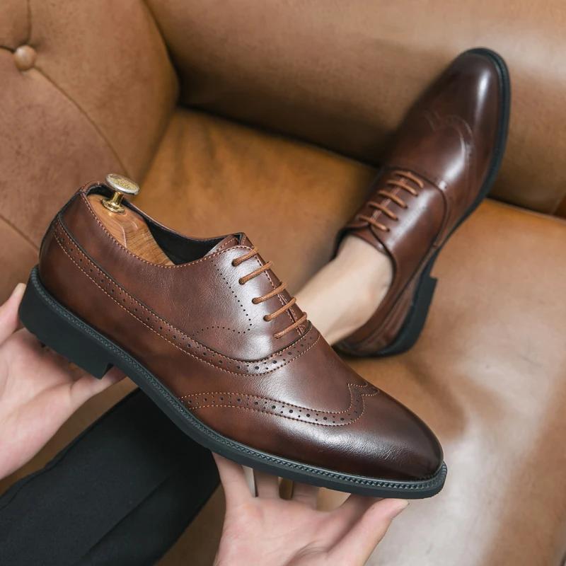 Туфли-броги коричневые деловые мужские туфли из искусственной кожи на шнуровке дышащие — фото 8