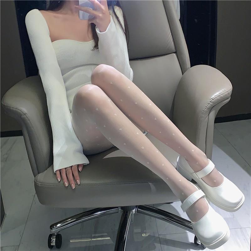 

Элегантные черные носки и утягивающие колготки в форме сердца для женщин — идеальный вариант для весны и лета. heart