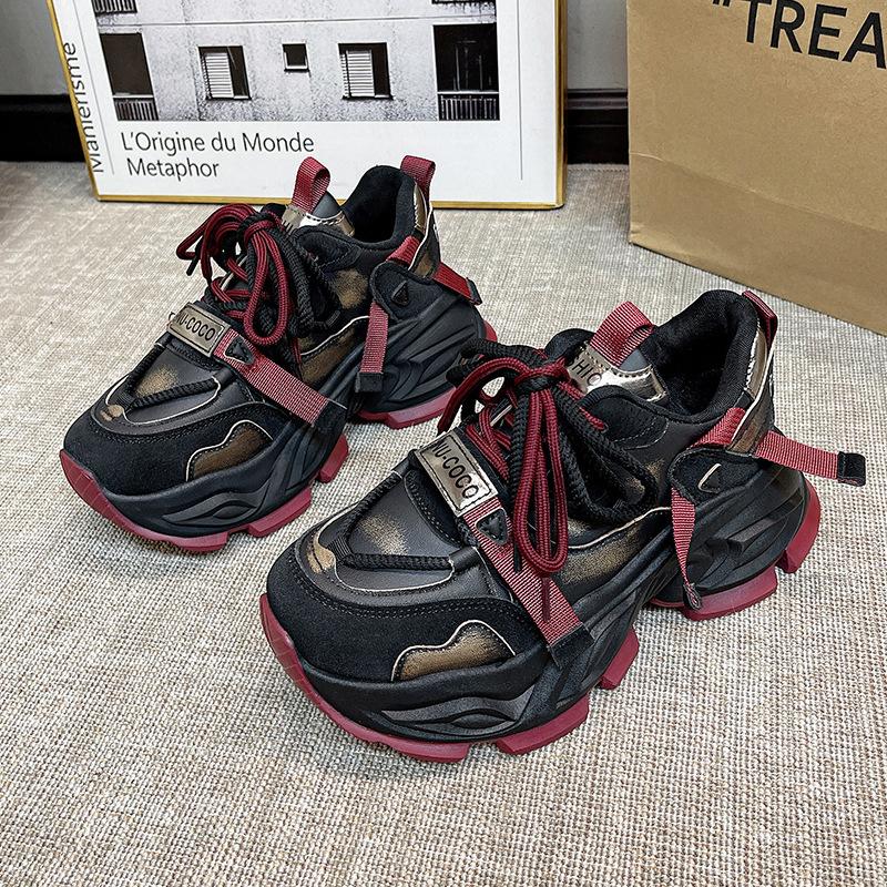 

Обувь для папы женская 2024 осень новая старая ретро повседневная спортивная обувь маффин толстая подошва универсальная внутренняя увеличивающая рост женская обувь 40