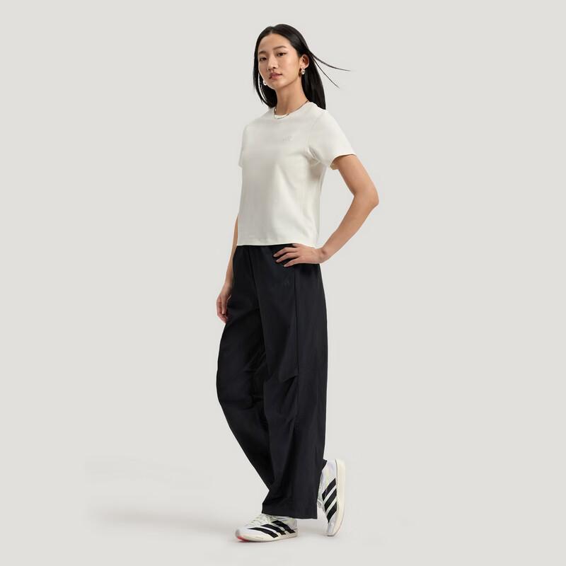 adidas Women's Sports Style FAV TEE3 Short Sleeve T-Shirt