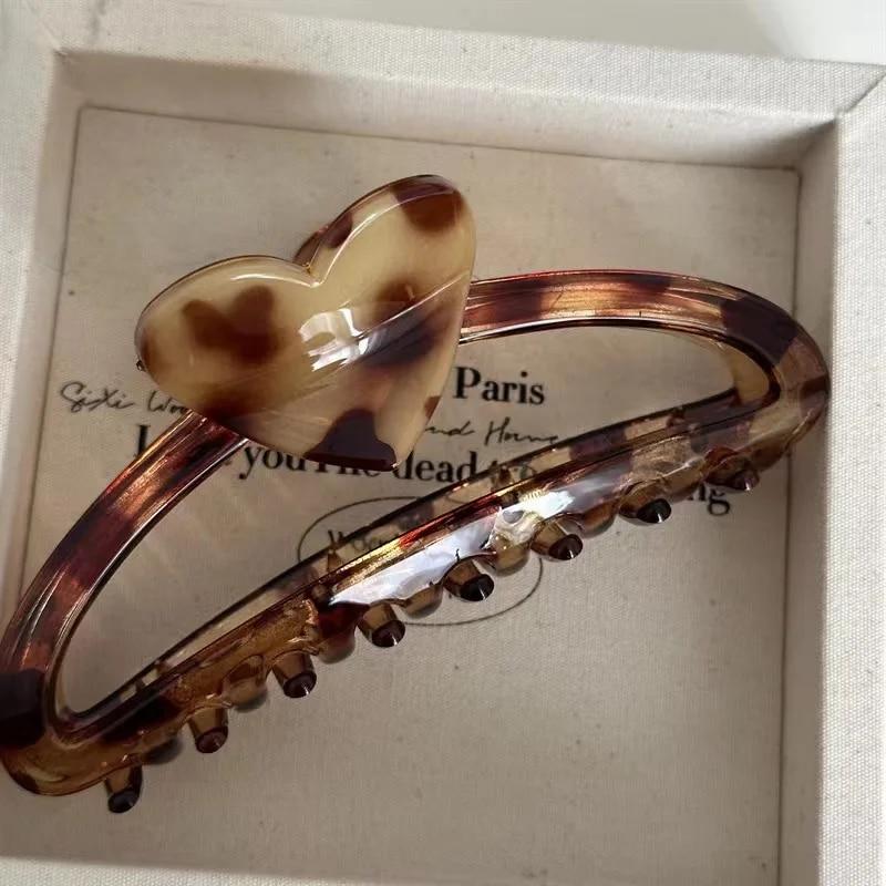 

Красиві затискачі для волосся з леопардовим принтом Великі пластикові затискачі для волосся у формі серця, всі сезони, жіночі аксесуари для волосся