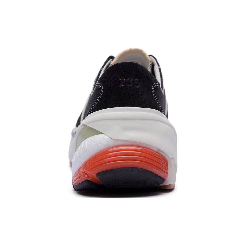 Li Ning Wuji Abrasion Resistant Breathable Low top Skateboard Shoes Women's Black White AZGT038-1