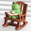 Resine Caffè Rane con Sedia a Dondolo Scultura in Miniatura Fatta a Mano Ornamento da Scrivania Per Studio e Decorazione Ufficio