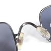 Świetne okulary przeciwsłoneczne CHANEL Kwadratowe okulary przeciwsłoneczne z logo Kolor gunmetal Używane