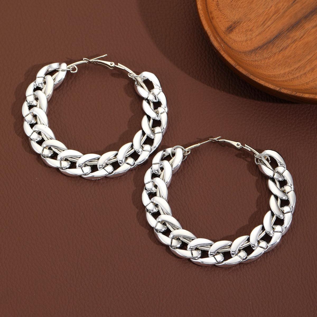 Trendy Hollowed Out Patterned Earrings New Exaggerated Metal Design High-End Light Luxury Earrings Vacation Style Women Jewelry
