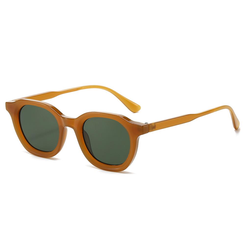 

New in Classic Vintage Luxury Designer Round Brand Sunglasses Women For Men Sun Glasses Punk Popular Outdoor Travel Shades UV400