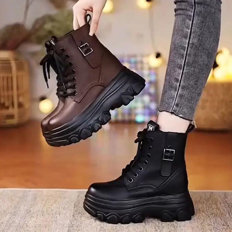 Soft leather five-centimeter short boots women's thick soles 2025 autumn and winter new super fire British style small inner height increase 