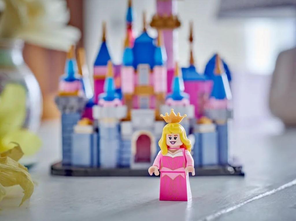 LEGO Disney Mini Princess Aurora's Castle Building Set 40720, Ages 12 and Up