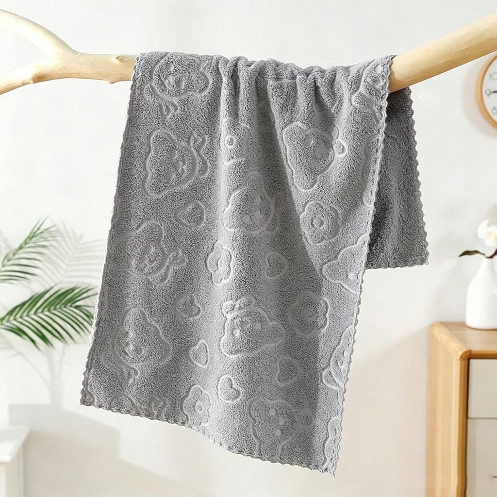Soft Absorbent Quick-Drying Coral Fleece Bear Washcloth