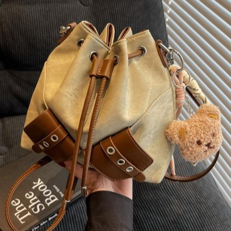 Niche Design Small Bag Women's Spring New Popular Underarm Bag Fashionable Versatile Shoulder Messenger Bag