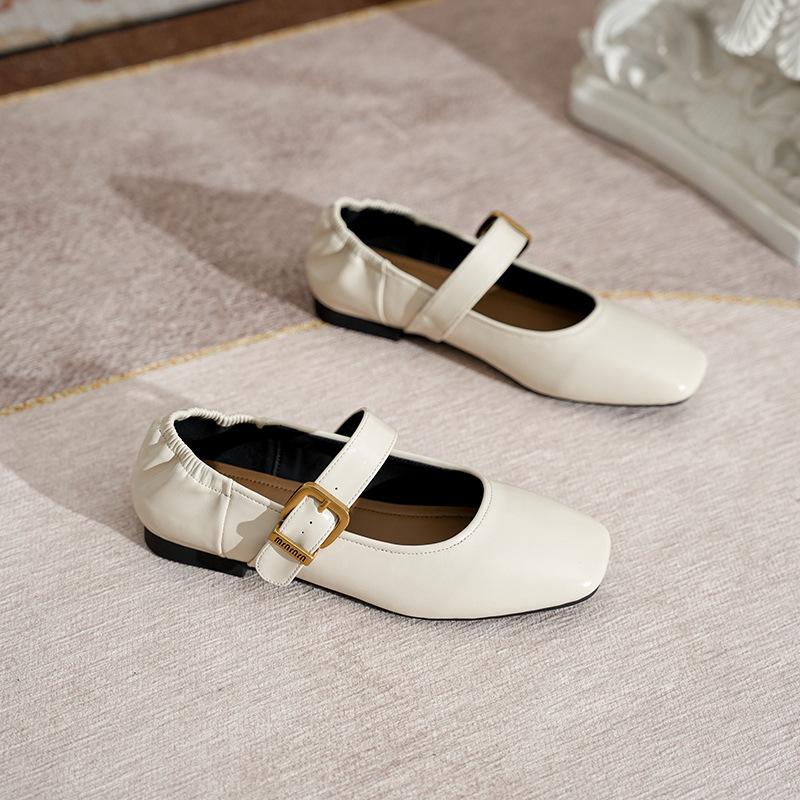 

2025 spring new flat-soled single shoes women s head versatile retro one-word buckle belt French temperament commuter Mary Jane shoes 40