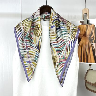 Hersteller liefern leichten Luxus kleine duftende chinesische quadratische Schals elegante Damen quadratische Schals Schals Schals