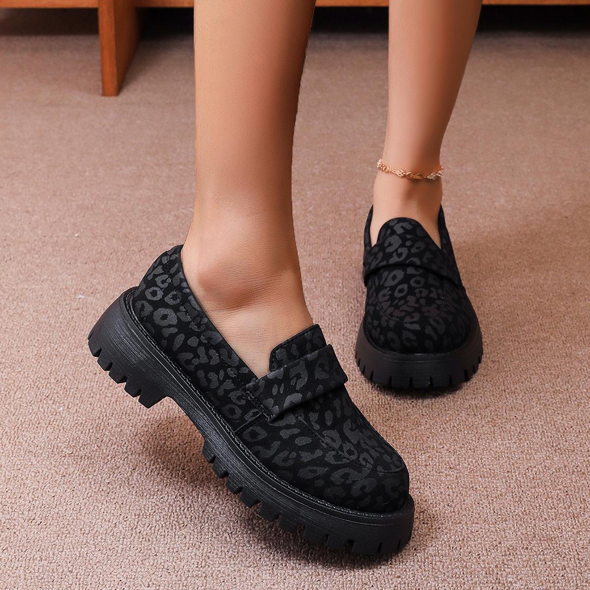 

Internet celebrity leopard print single shoes women s shoes spring 2025 new versatile platform heightening retro small leather shoes loafers 35 чёрный