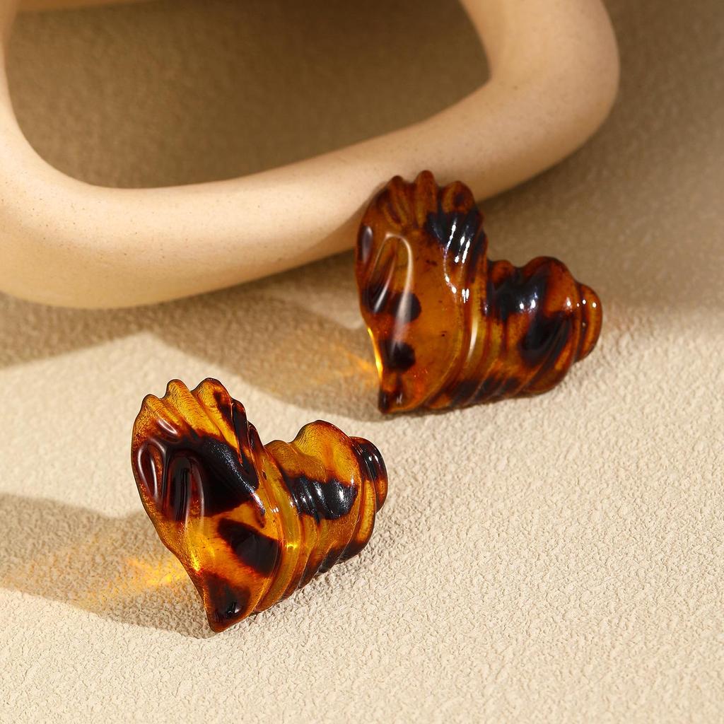 Retro European & American CCB Earring Set: Women's Creative Temperament C-shaped & Leopard Print Earrings