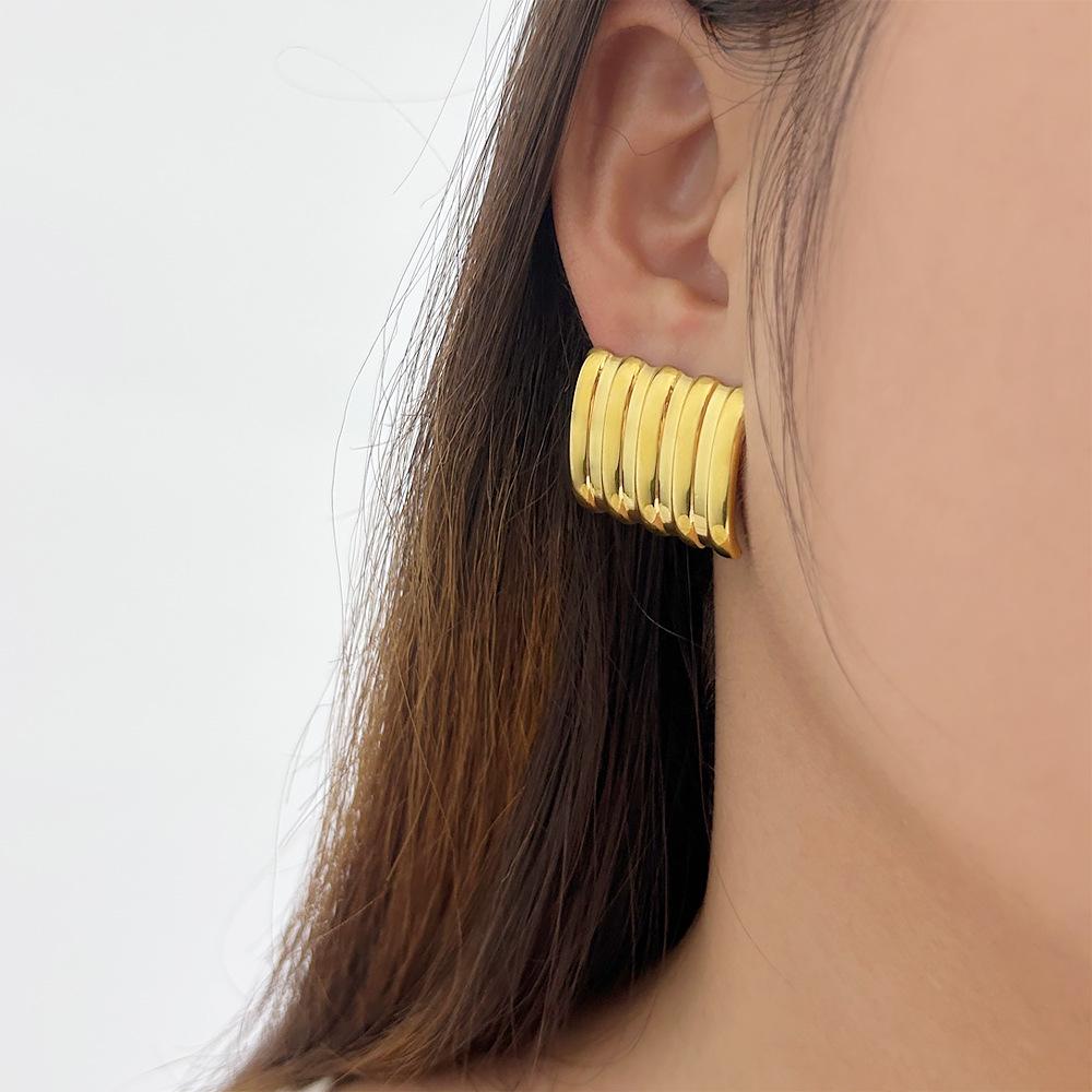 Meishiduo 18K Gold Stainless Steel Ribbed Square Stud Earrings