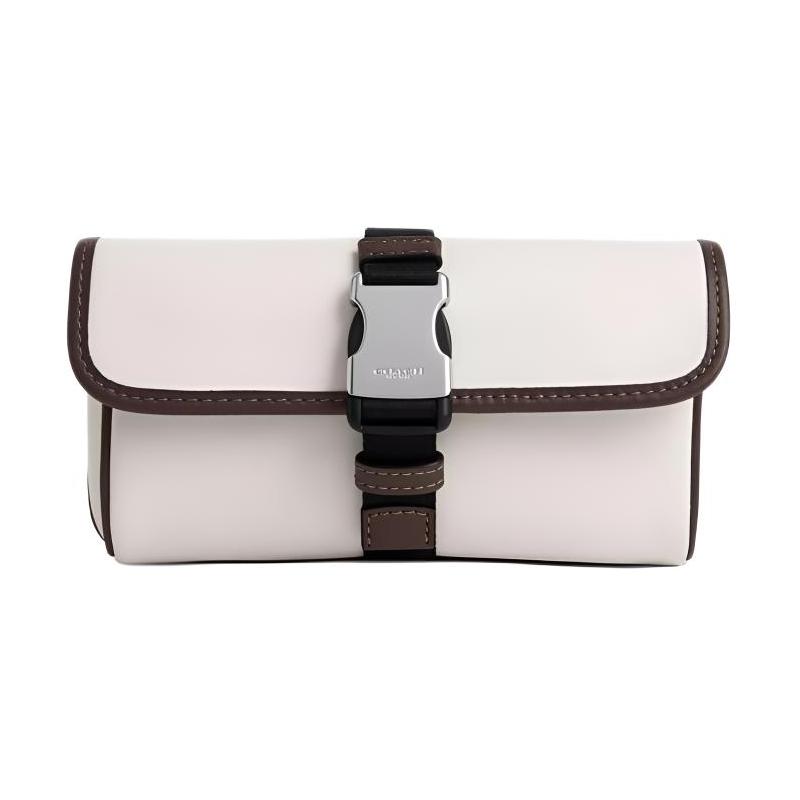 

COACH Racer 18 silver metal hardware buckle closure smooth calfskin clutch small women s chalk color серебряный