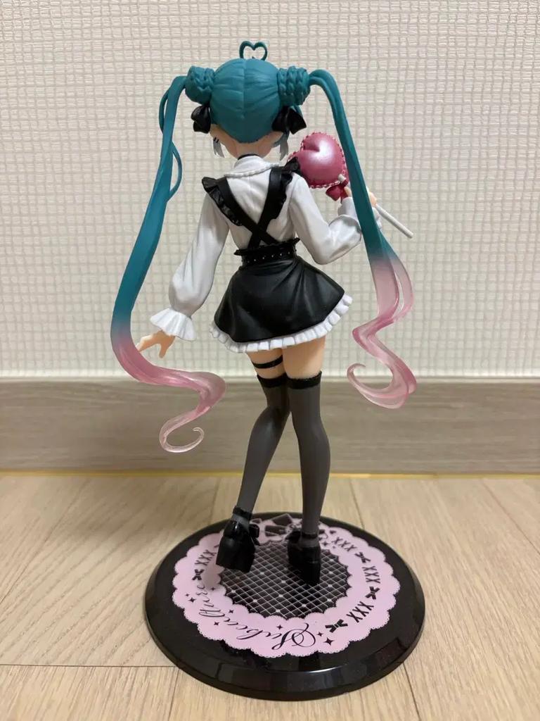 Subculture Miku, Landmine-style Miku figure Used