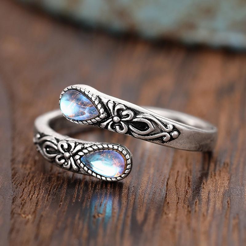 

Huitan Exquisite Vintage Style Opening Ring for Women Retro Party Zircon Delicate Water-drop Imitation Moonstone Accessories resizable