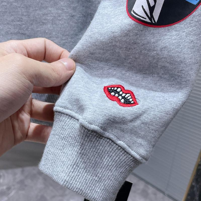 8303 CHROME HEARTS 2025 Ny Vår og Høst Pluss-størrelse Tynn Stil Klassisk Stil Logo Hettegenser for Par