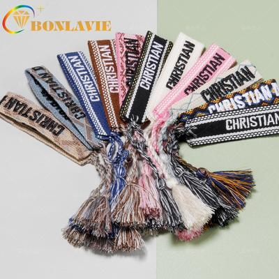 Bonlavie Besticktes Armband mit Quaste und Buchstaben, geflochtenes Armband, Damenschmuck, Großhandel, gute Qualität