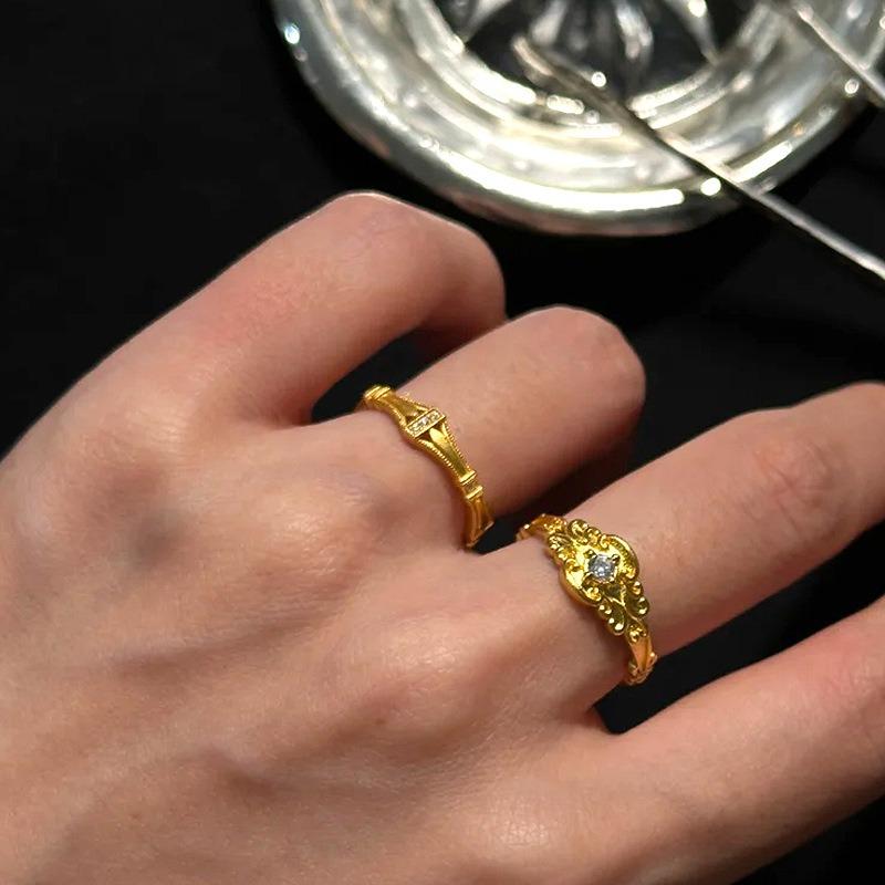 Exquisite Diamond Studded Geometric Female Ring Couple Style Yellow New Design Light Luxury Fashion Rings for Women Jewelry Gift