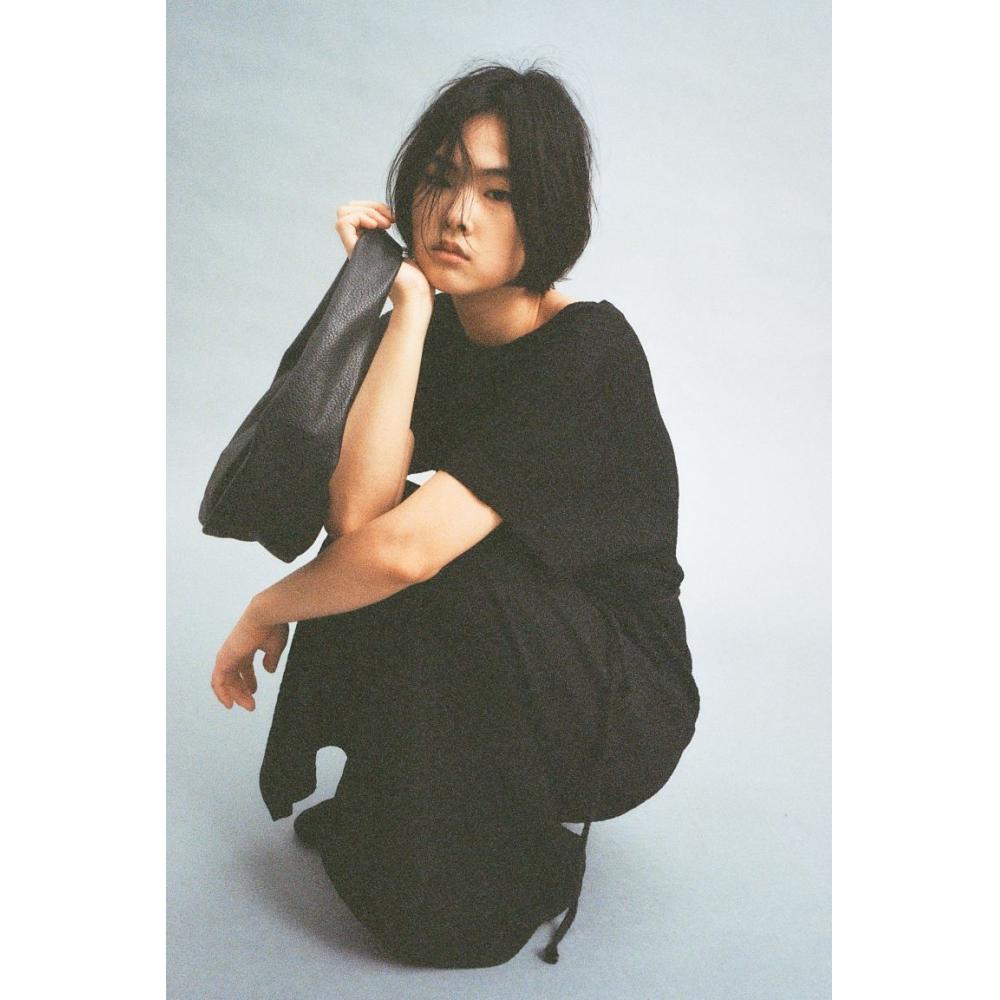 

Платье из фактурного джерси с поясом HM, черное