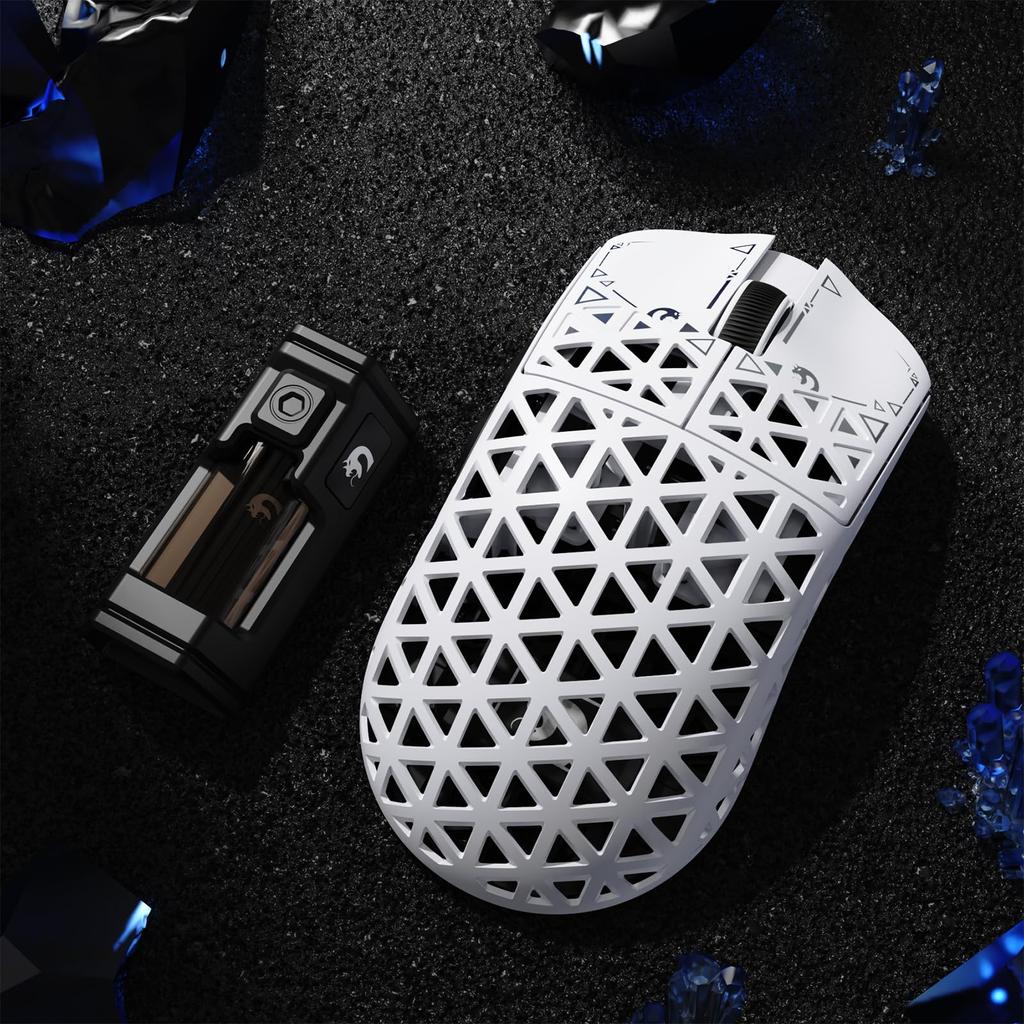 MAMBASNAKE M5 Ultra Carbon Fiber Wireless Gaming Wireless Nordic52840 Mouse, Ultra-Lightweight 39g±3g (PAW3950MAX), 8000Hz, 2.4g/Bluetooth/USB-C,