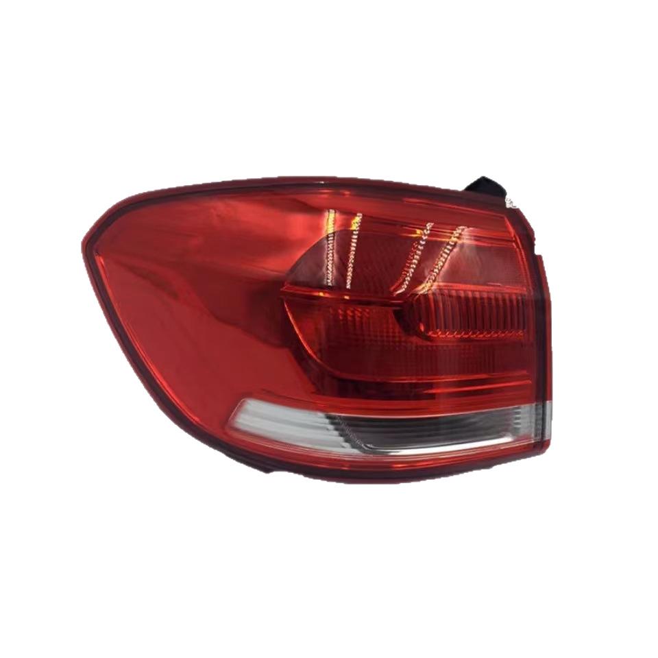 Compatible with Great Wall Haval H6 New Blue Label Sport Edition 17: Rear Tail Light, Brake Light, Reversing Light Assembly.