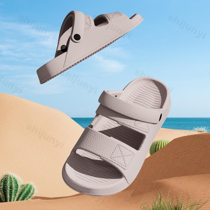 Fashion Men's Summer Driving Slippers 2025 New Style Non Slip Odor Resistant Outdoor Beach Hollow Breathable Comfortable Casual Sandals
