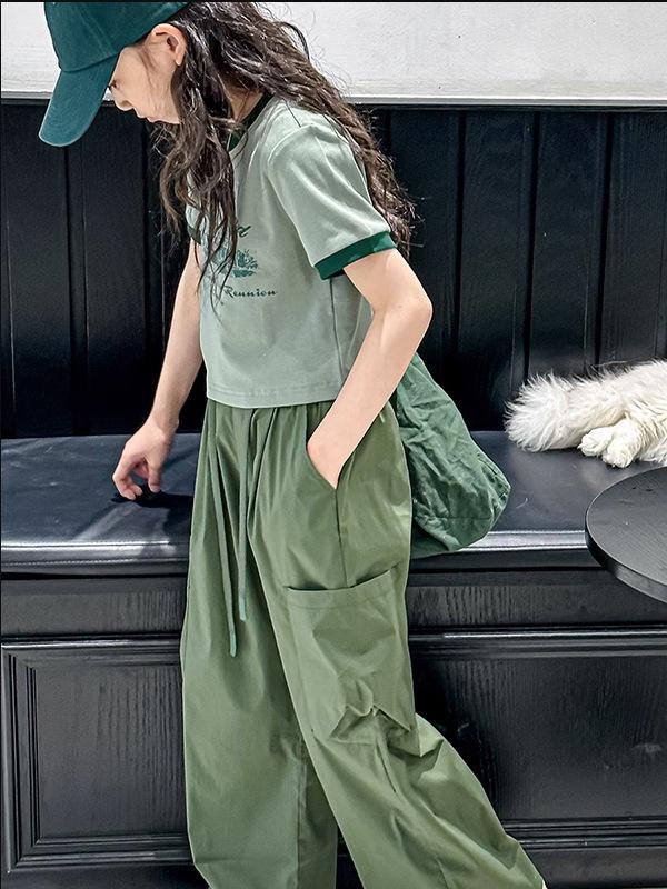 2026 Sommer Koreanischer Stil Sportliche Cargohose & T-Shirt Zweiteiliges Set für Mädchen