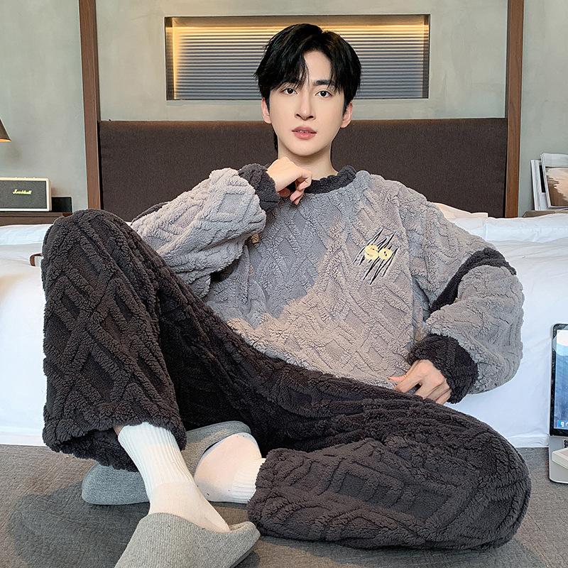 1set Men'S Casual Crew Neck Pajama Set, Cartoon Print, Polyester Knit Fabric, Slight Stretch, Loose Fit, Fall/Winter Warm Loungewear Set