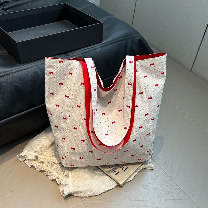2025 summer new canvas bag tote oversized bag shopping commuting large capacity fashionable simple and cute embroidery pattern
