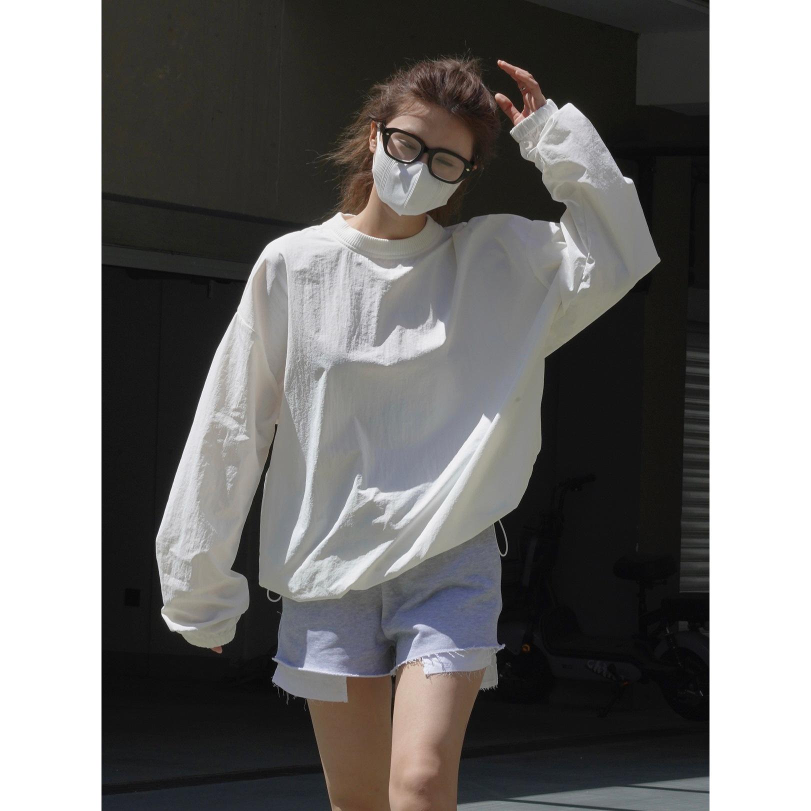 

Louvre Летний корейский нейлоновый солнцезащитный свитер с круглым вырезом, легкий дышащий свободный покрой повседневный топ для женщин One size белый