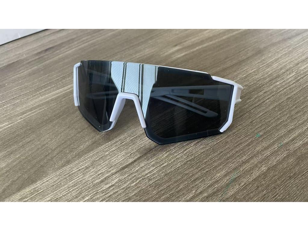 2025 Kids' Windproof Cycling Sunglasses – UV Protection for Boys & Girls, Trendy Outdoor Eyewear
