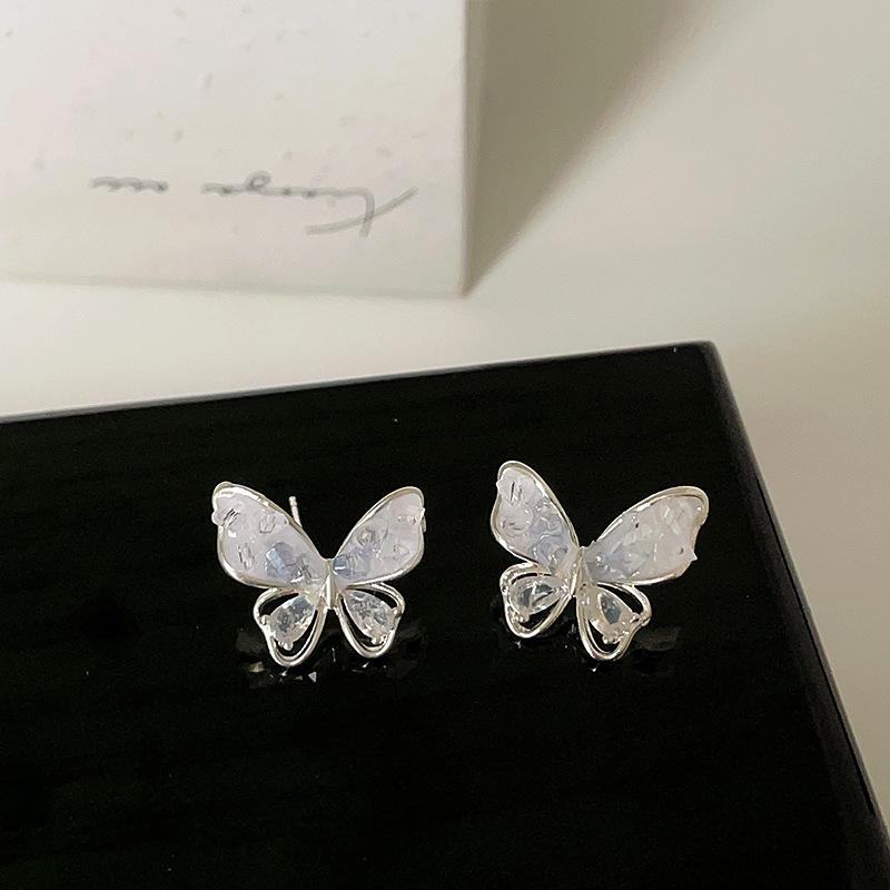 Niche Design Sense Zircon Crystal Butterfly Stud Earrings Women'S Light Luxury Retro Exquisite Elegance High Temperament Earrings Earrings