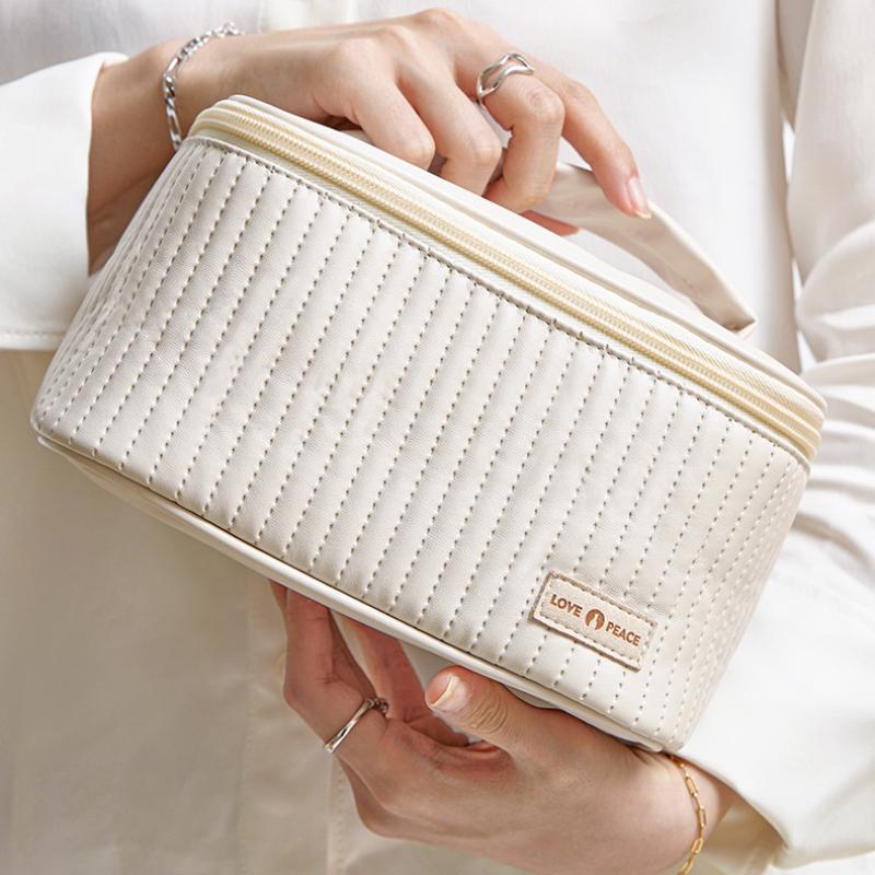 Advanced Sense Cream Cake Cosmetic Bags for Female Hand Carrying Travel Makeup Storage Bag Portable PU Wash Toiletries Bag